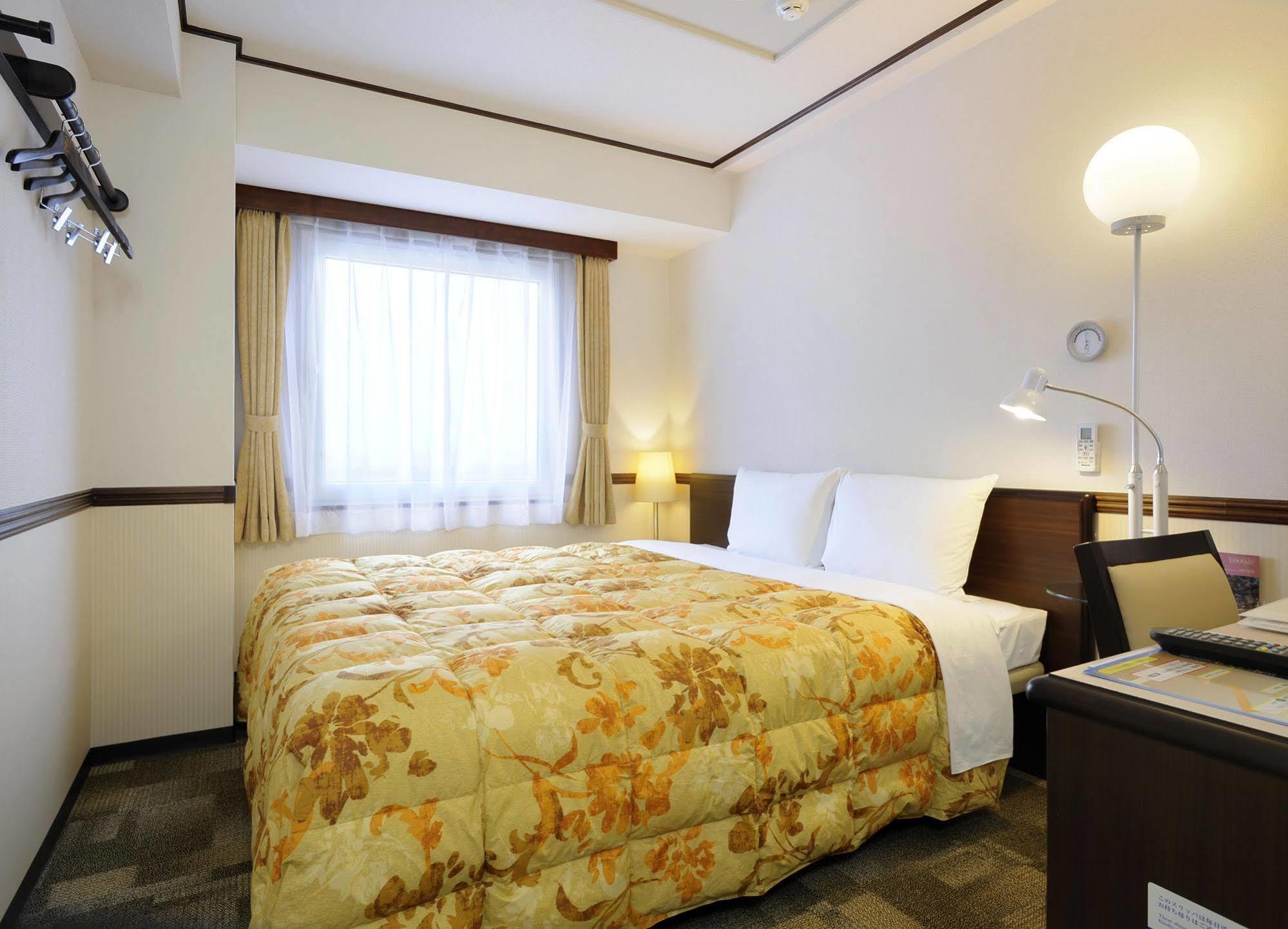 Toyoko Inn Gifu-Hashima-Eki Shinkansen Minami-Guchi Hashima  Dış mekan fotoğraf